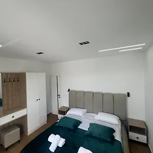  Affittacamere Adriatik Albania